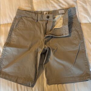 GAP Men's Khaki Flat Front Shorts